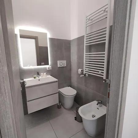 Lifestyle 168 ゲストハウス 4*